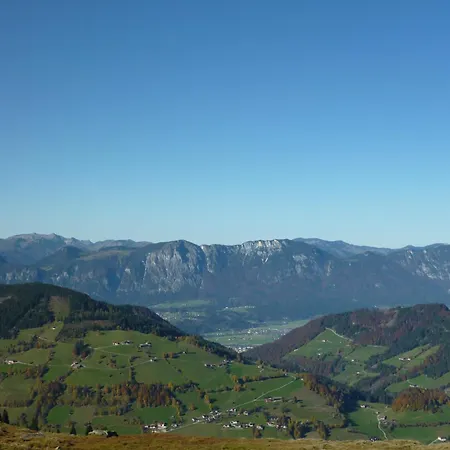 穆桑格尔公寓 *